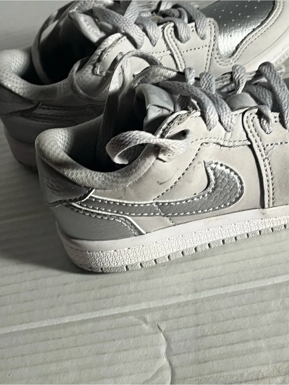 Nike size 9 children good condition
